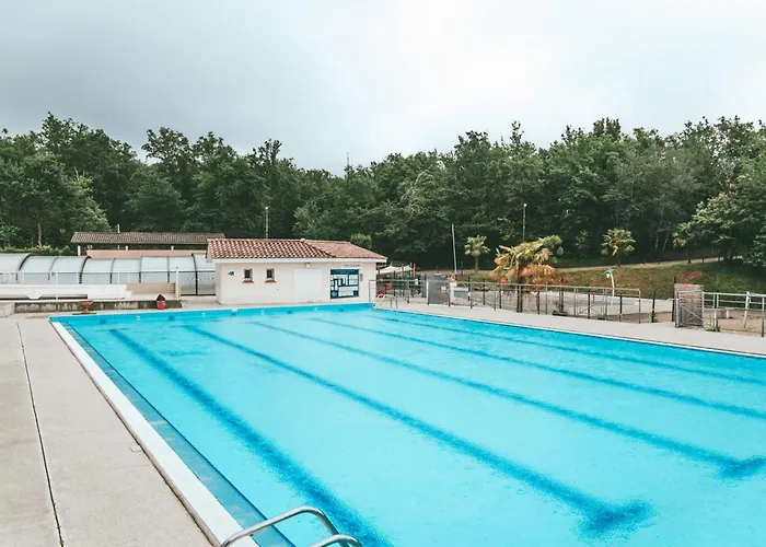 H Des Lacs 3p 6pers * Monclar-de-Quercy