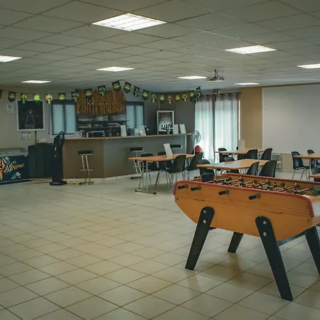 H Des Lacs 3p 6pers * Monclar-de-Quercy